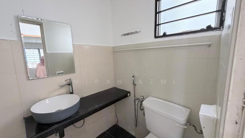 3-storey Terraced House for Sale in Selayang (Selangor) - Amirah Azmi - PropertyGuru.com.my