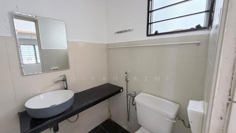 3-storey Terraced House for Sale in Selayang (Selangor) - Amirah Azmi - PropertyGuru.com.my