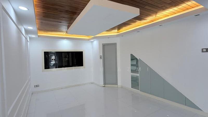 3-storey Terraced House for Sale in Selayang (Selangor) - Amirah Azmi - PropertyGuru.com.my
