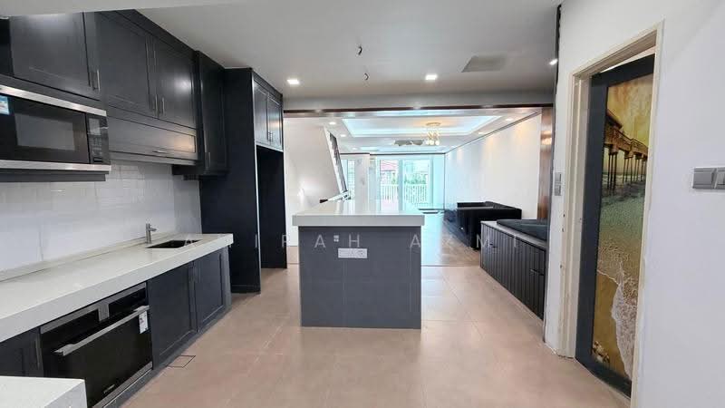 3-storey Terraced House for Sale in Selayang (Selangor) - Amirah Azmi - PropertyGuru.com.my