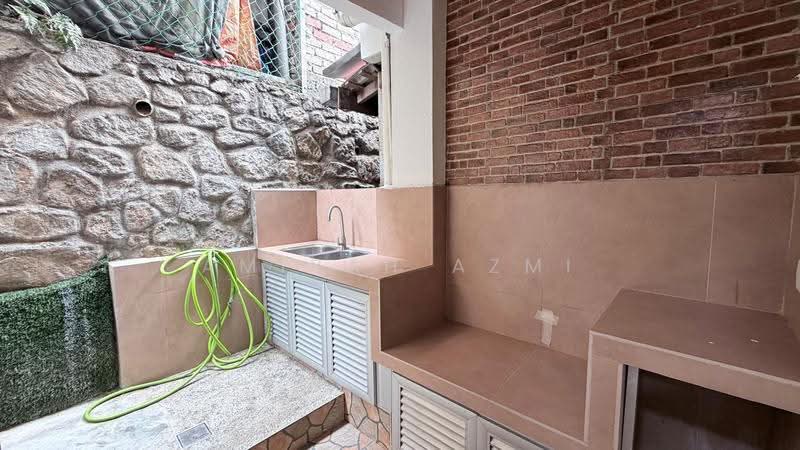 3-storey Terraced House for Sale in Selayang (Selangor) - Amirah Azmi - PropertyGuru.com.my