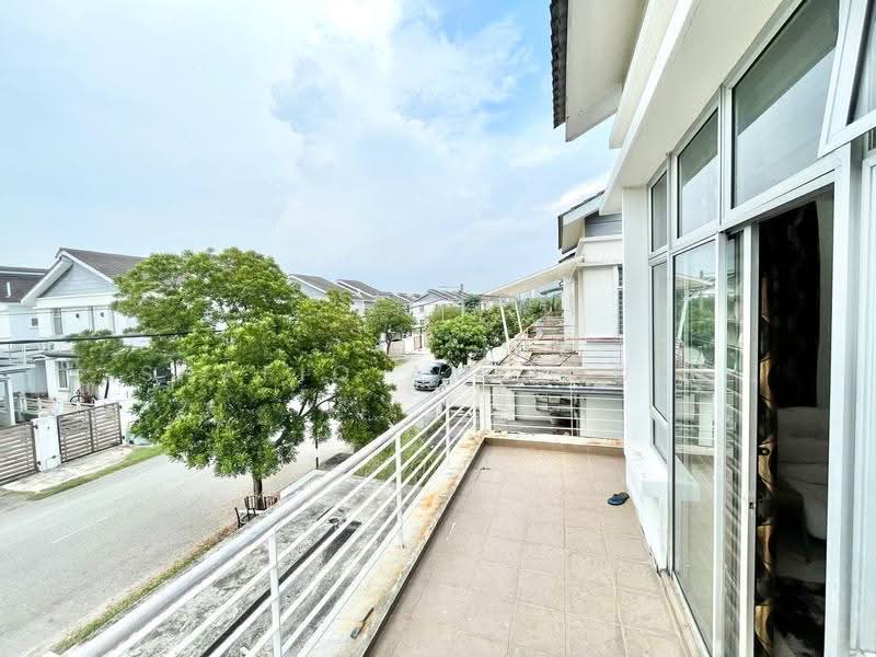 Semi-Detached House for Sale in Bandar Saujana Putra (Tanjong Duabelas) - Shafiq Amerudin - Balcony - PropertyGuru.com.my