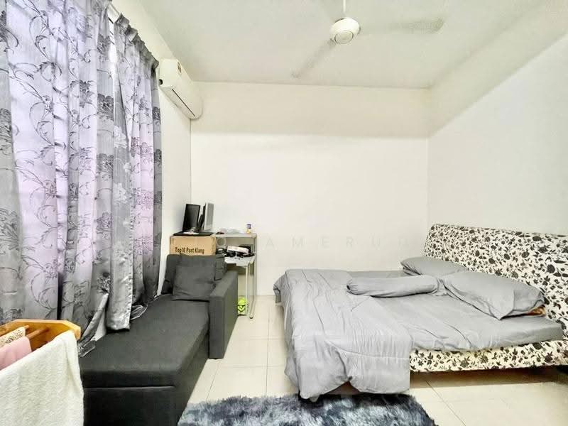 Semi-Detached House for Sale in Bandar Saujana Putra (Tanjong Duabelas) - Shafiq Amerudin - Bedroom - PropertyGuru.com.my