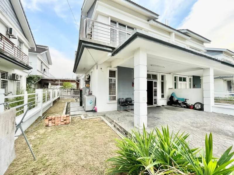 Semi-Detached House for Sale in Bandar Saujana Putra (Tanjong Duabelas) - Shafiq Amerudin - Exterior - PropertyGuru.com.my