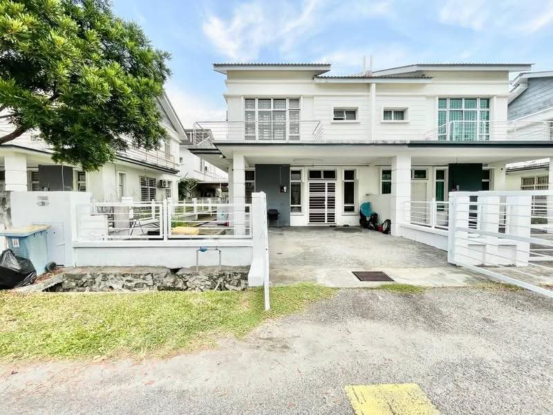 Semi-Detached House for Sale in Bandar Saujana Putra (Tanjong Duabelas) - Shafiq Amerudin - Exterior - PropertyGuru.com.my