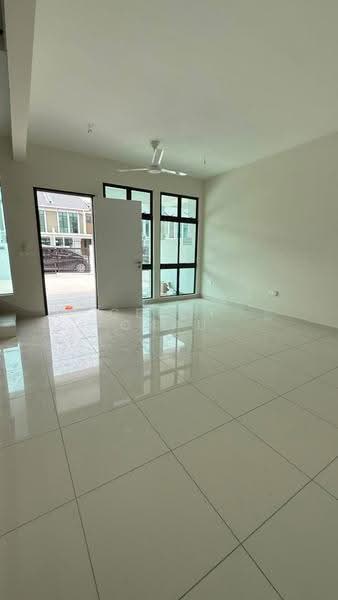 2-storey Terraced House for Rent in Bandar Uda Utama (Johor Bahru) - Cendy Chau - Entrance - PropertyGuru.com.my