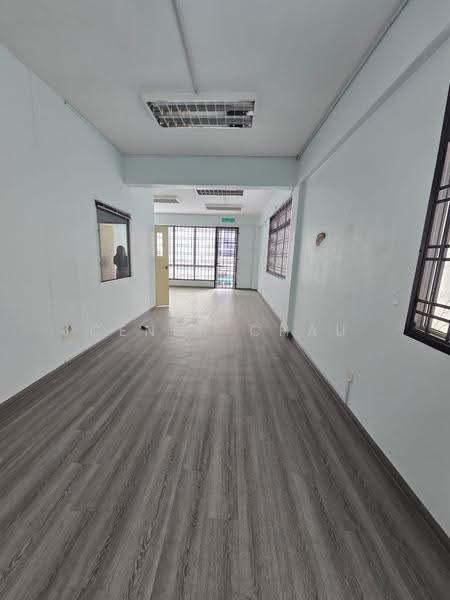 Shop / Office for Rent in Kawasan Perindustrian Mount Austin (Tebrau) - Cendy Chau - Interior - PropertyGuru.com.my