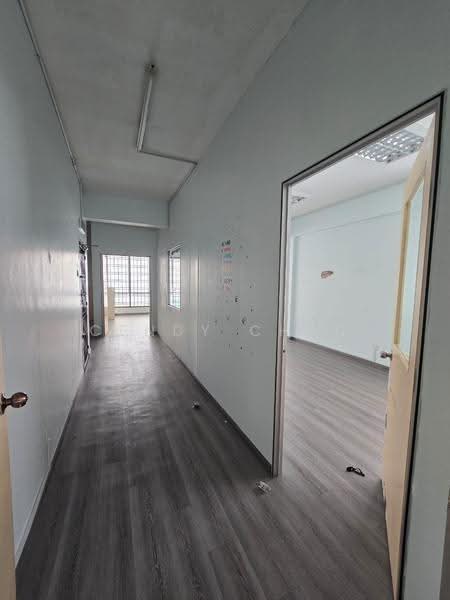 Shop / Office for Rent in Kawasan Perindustrian Mount Austin (Tebrau) - Cendy Chau - Corridor - PropertyGuru.com.my