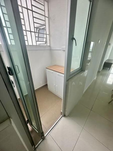 Kediaman Servis untuk Disewa di Saville @ Kajang - Peter Tan - Balcony - PropertyGuru.com.my