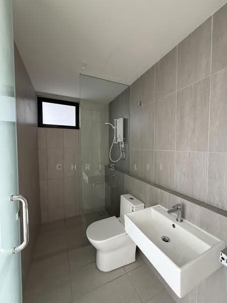 Service Residence for Sale at Emerald 9 - Chris Lee - Bathroom - PropertyGuru.com.my