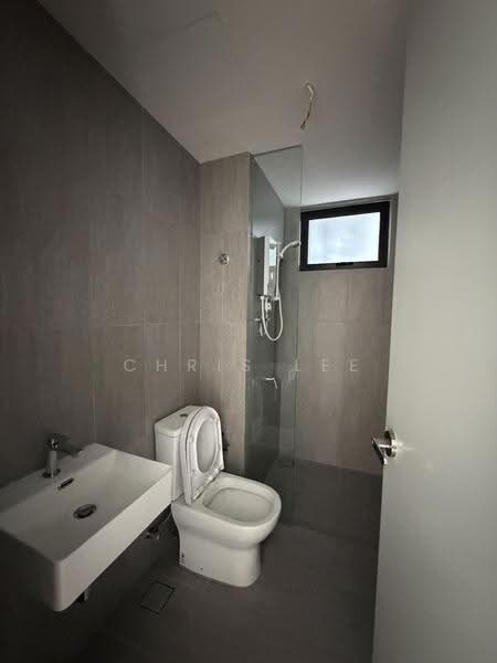 Service Residence for Sale at Emerald 9 - Chris Lee - Bathroom - PropertyGuru.com.my