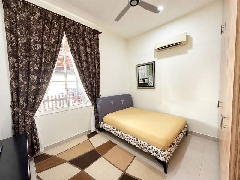 Semi-Detached House for Sale in Saujana (Selangor) - Vincent Liaw - Bedroom - PropertyGuru.com.my