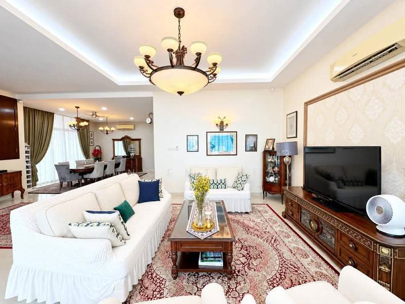 Semi-Detached House for Sale in Saujana (Selangor) - Vincent Liaw - Living Room - PropertyGuru.com.my