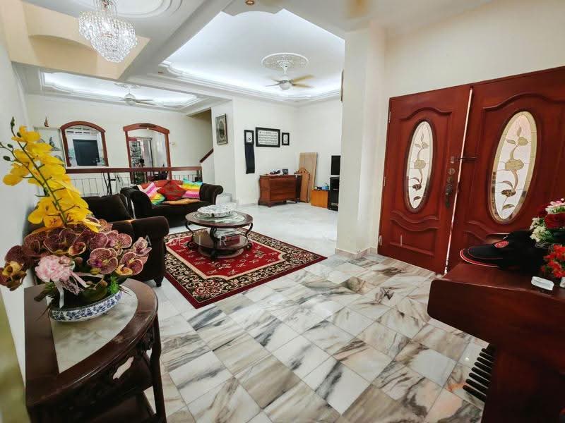 Rumah Teres 2-Tingkat untuk Dijual di Bukit Jelutong (Shah Alam) - Amirah Azmi - PropertyGuru.com.my