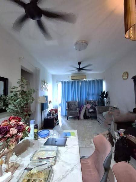 Apartment for Sale at D'Rich Executive Suites - Karl Lim - Living Room - PropertyGuru.com.my