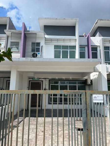 2-storey Terraced House for Sale in Bandar Puncak Alam (Puncak Alam) - Rohana Ishak - Exterior - PropertyGuru.com.my