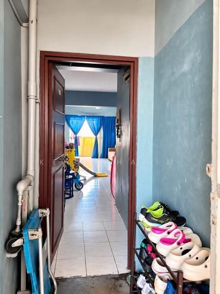 Apartment for Sale at Golden Height (Taman Mas) - Keyna Halim - Entrance - PropertyGuru.com.my