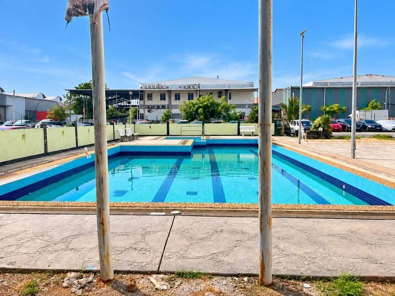 Apartment for Sale at Golden Height (Taman Mas) - Keyna Halim - Pool - PropertyGuru.com.my