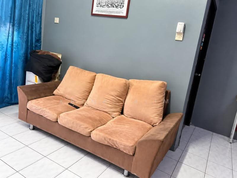 Apartment for Sale at Golden Height (Taman Mas) - Keyna Halim - Living Room - PropertyGuru.com.my
