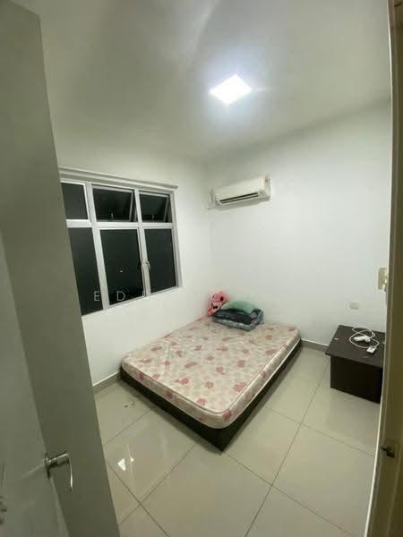 Service Residence for Sale at D'Tasek Residences (Tasek Impian) - Eddy Chan - Bedroom - PropertyGuru.com.my