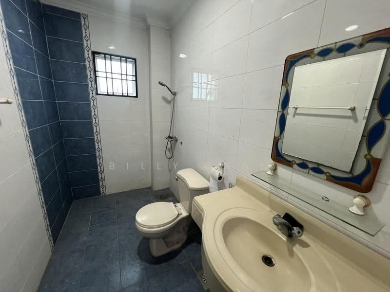 3-storey Terraced House for Sale in Taman Gembira (Jalan Klang Lama (Old Klang Road)) - Billy Chan - Bathroom - PropertyGuru.com.my