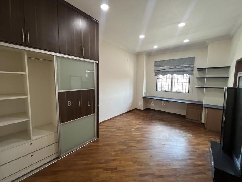 3-storey Terraced House for Sale in Taman Gembira (Jalan Klang Lama (Old Klang Road)) - Billy Chan - Bedroom - PropertyGuru.com.my