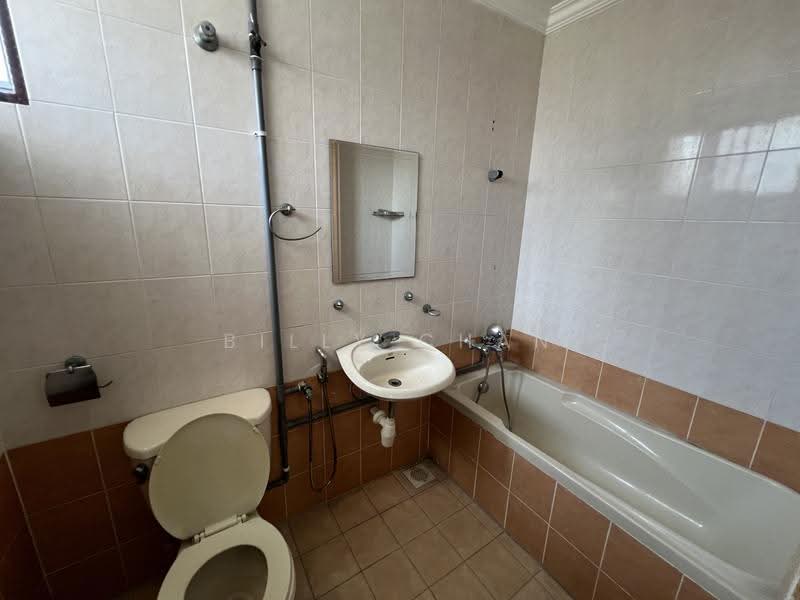 3-storey Terraced House for Sale in Taman Gembira (Jalan Klang Lama (Old Klang Road)) - Billy Chan - Bathroom - PropertyGuru.com.my
