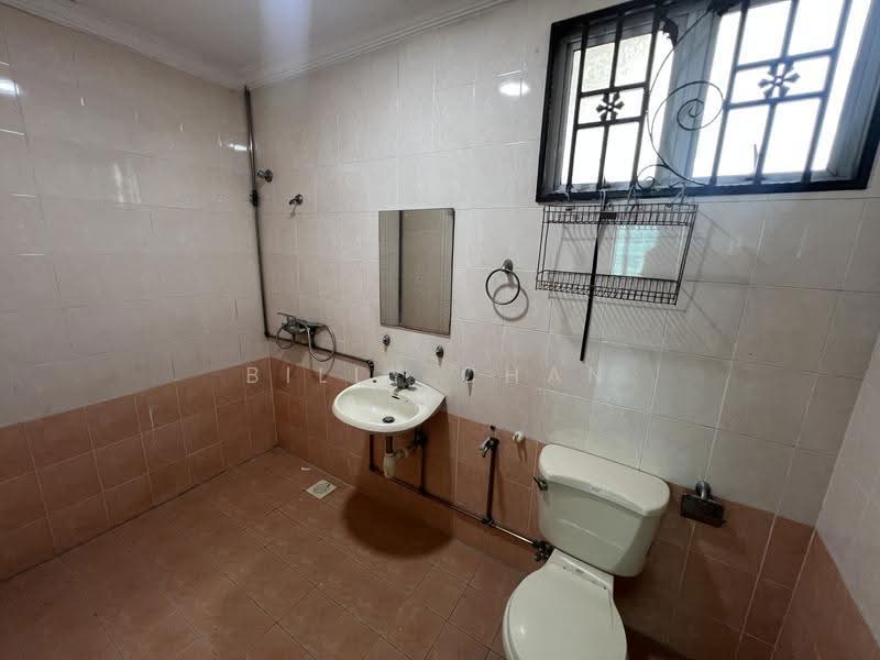 3-storey Terraced House for Sale in Taman Gembira (Jalan Klang Lama (Old Klang Road)) - Billy Chan - Bathroom - PropertyGuru.com.my