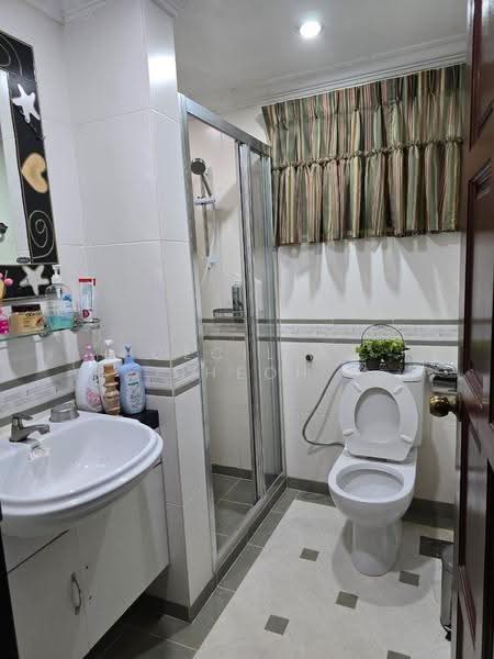 Semi-Detached House for Sale in Tapah (Perak) - Cecilia Cheoh - Bathroom - PropertyGuru.com.my