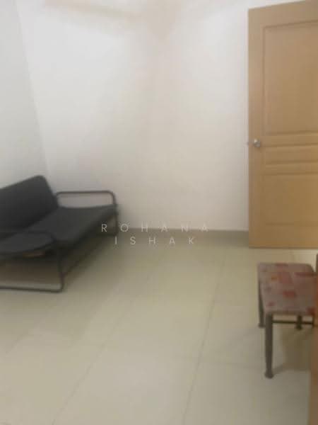Rumah Teres 2-Tingkat untuk Dijual di Sungai Buloh (Selangor) - Rohana Ishak - Living Room - PropertyGuru.com.my