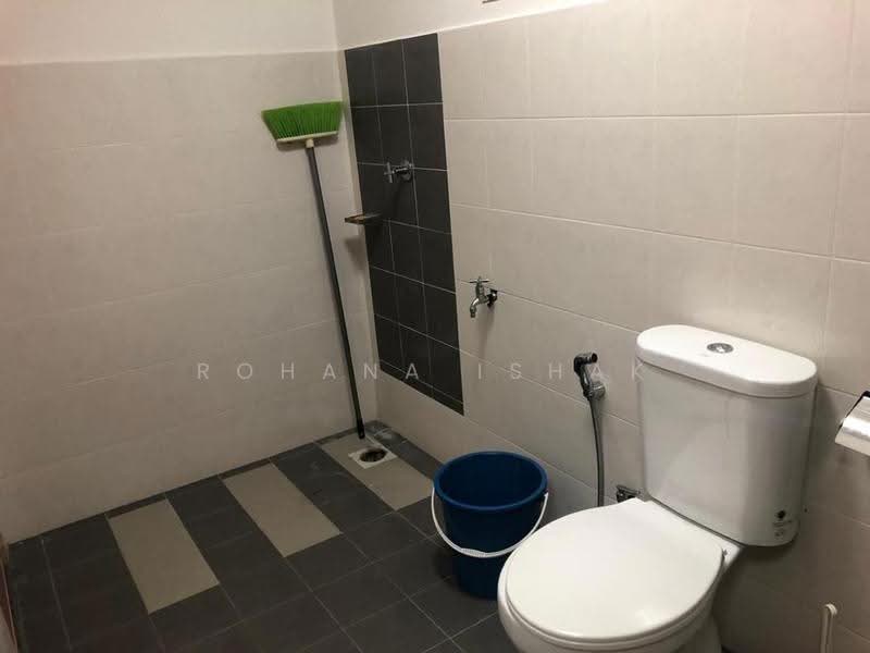 Rumah Teres 2-Tingkat untuk Dijual di Sungai Buloh (Selangor) - Rohana Ishak - Bathroom - PropertyGuru.com.my