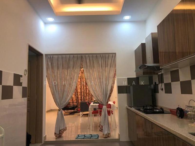 Rumah Teres 2-Tingkat untuk Dijual di Sungai Buloh (Selangor) - Rohana Ishak - Kitchen - PropertyGuru.com.my