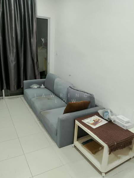 Pangsapuri untuk Disewa di Residensi Vista Wirajaya - Lawrence Low - Living Room - PropertyGuru.com.my