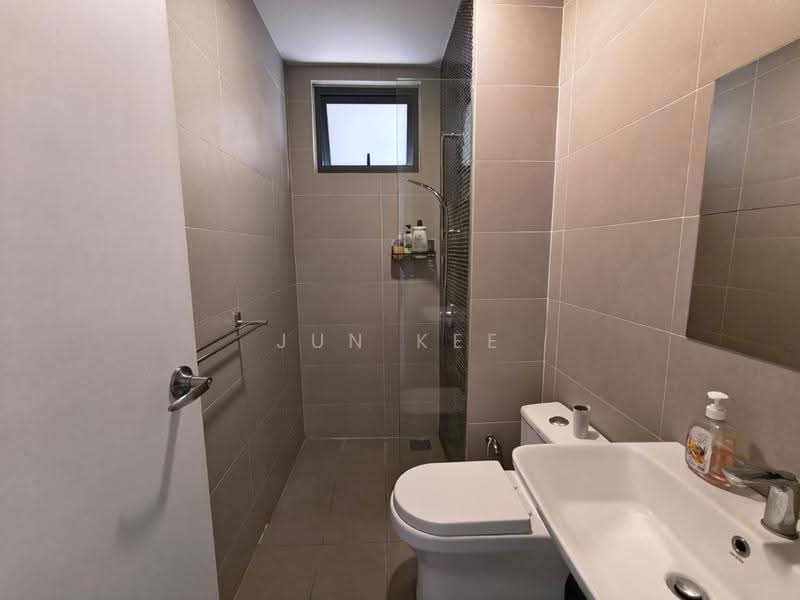 Kediaman Servis untuk Disewa di Continew - Jun Kee - Bathroom - PropertyGuru.com.my