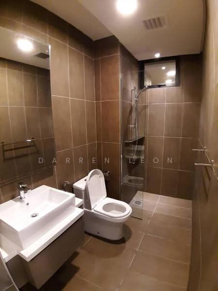 Kondominium untuk Dijual di The Rainz - Darren Leon - Bathroom - PropertyGuru.com.my