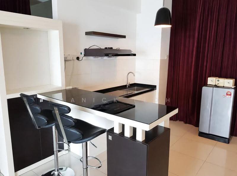 Condominium for Rent at 10 Island Resort - Danick Teoh - Kitchen - PropertyGuru.com.my