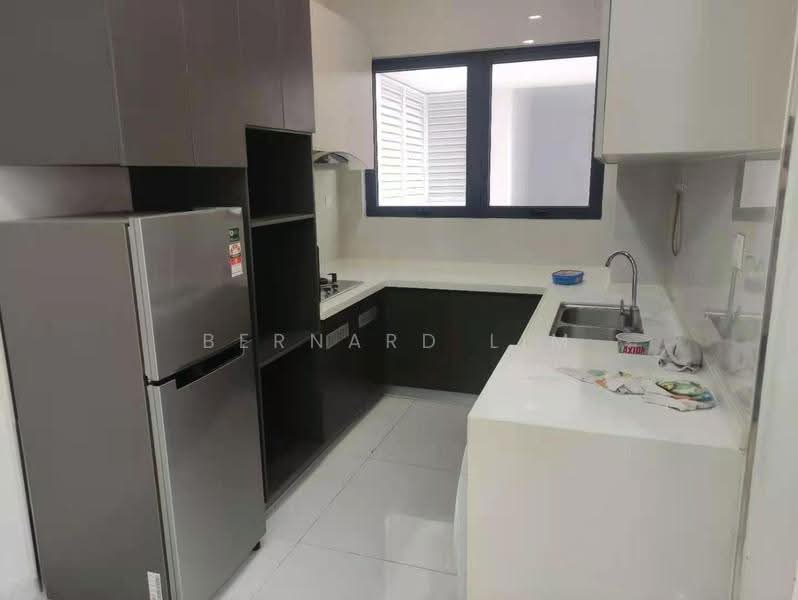 Service Residence for Sale at Bay Point @ Country Garden Danga Bay - Bernard Lim - Kitchen - PropertyGuru.com.my