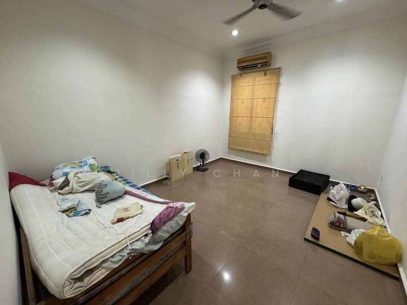 Semi-Detached House for Sale in Taman Yarl (Jalan Klang Lama (Old Klang Road)) - Billy Chan - Bedroom - PropertyGuru.com.my