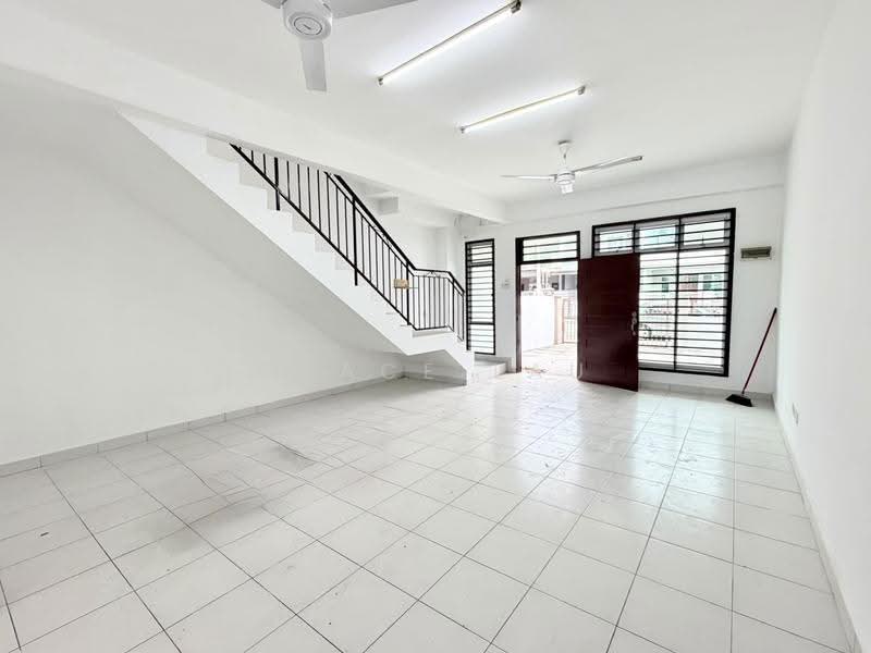 2-storey Terraced House for Sale in Taman Scientex Senai (Senai) - Grace Lau - Living Room - PropertyGuru.com.my