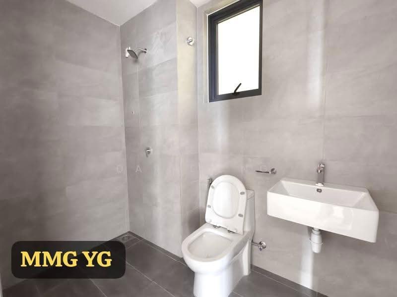 Service Residence for Sale at SUNSURIA FORUM SERVICED APARTMENT - Darren Ng - Bathroom - PropertyGuru.com.my