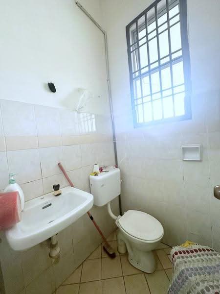 1-storey Terraced House for Sale in Taman Nusa Bestari (Iskandar Puteri (Nusajaya)) - Karl Lim - Bathroom - PropertyGuru.com.my