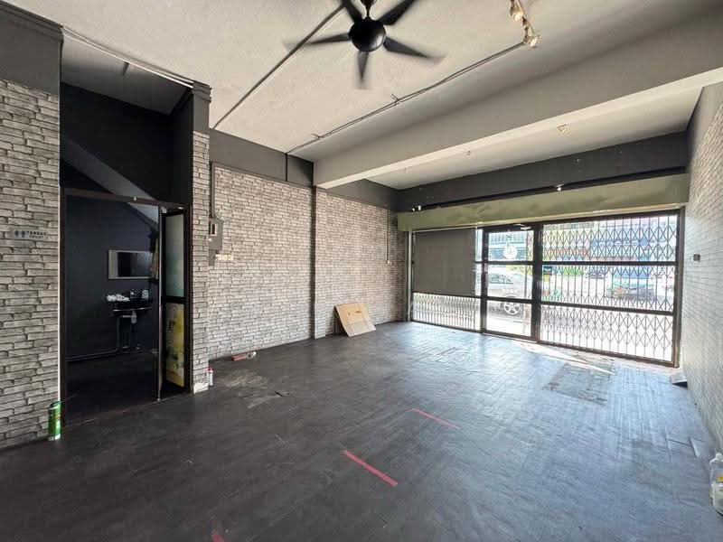 Pejabat untuk Disewa di Taman Daya (Johor Bahru) - Win Tan - Interior - PropertyGuru.com.my