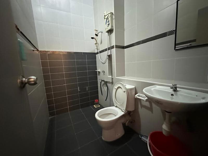 2-storey Terraced House for Sale in Setia Tropika (Johor Bahru) - Li Wei - Bathroom - PropertyGuru.com.my