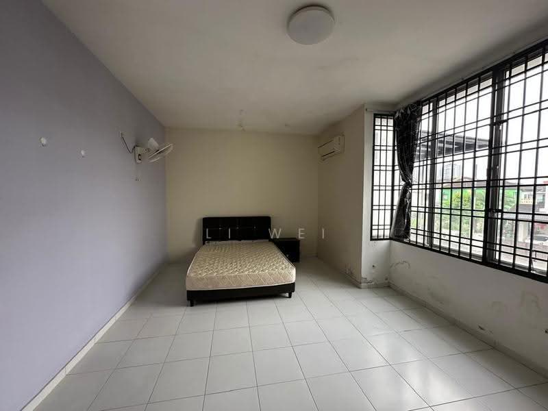 2-storey Terraced House for Sale in Setia Tropika (Johor Bahru) - Li Wei - Bedroom - PropertyGuru.com.my