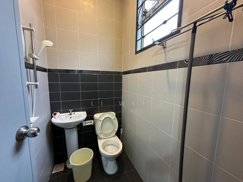 2-storey Terraced House for Sale in Setia Tropika (Johor Bahru) - Li Wei - Bathroom - PropertyGuru.com.my