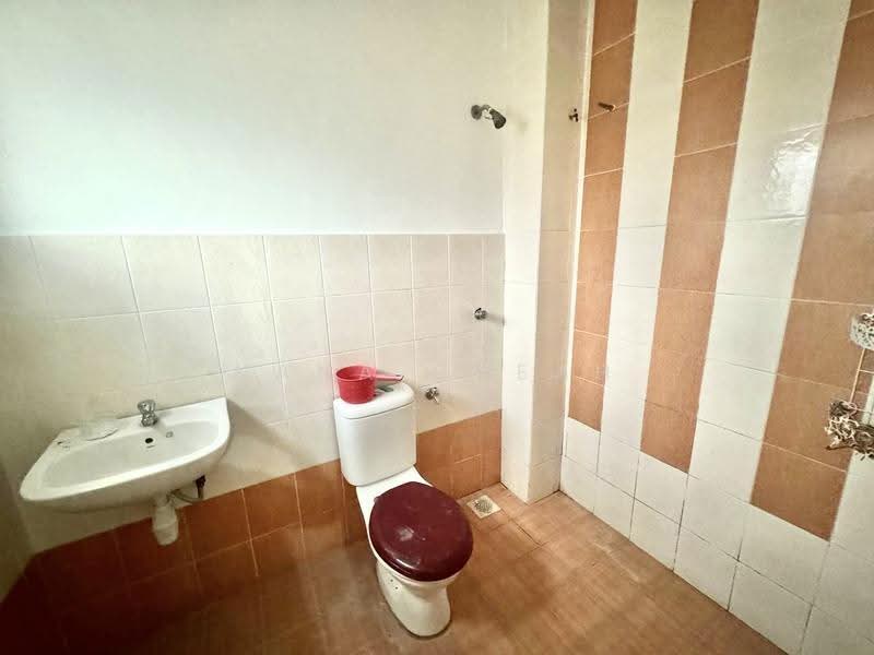 Terraced House for Sale in Sungai Buloh (Selangor) - Nana Cheah - Bathroom - PropertyGuru.com.my