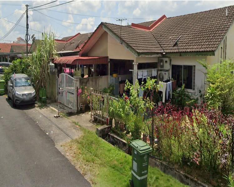 Semi-Detached House for Sale in Taman Seri Inderapura (Kuantan) - Kenny Loo - Exterior - PropertyGuru.com.my