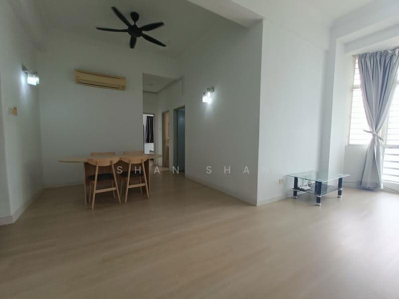 Kediaman Servis untuk Disewa di Rhythm Avenue - Shan Shan - Living Room - PropertyGuru.com.my