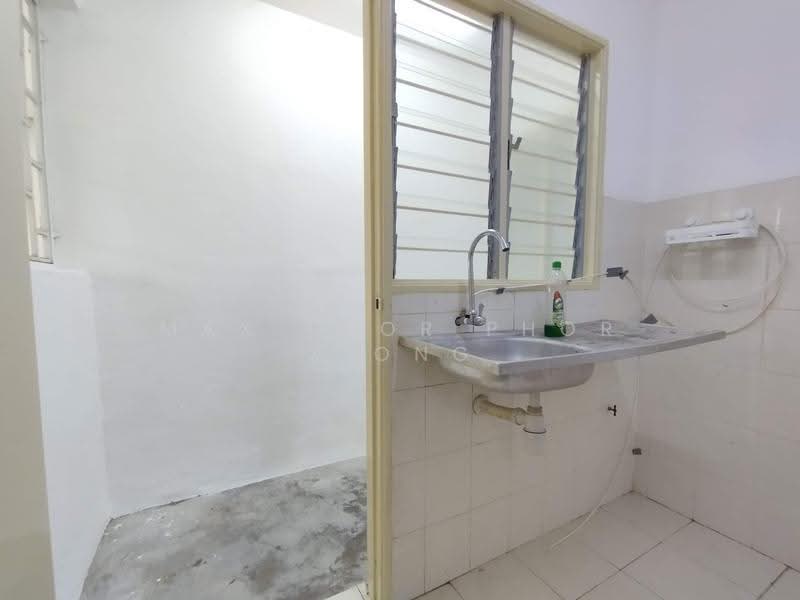 Apartment for Rent at Pangsapuri Sentosa - Max Khor Phor xiong - Kitchen - PropertyGuru.com.my