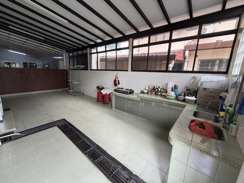 Semi-Detached House for Sale in Jalan Klang Lama (Old Klang Road) (Kuala Lumpur) - Billy Chan - Kitchen - PropertyGuru.com.my